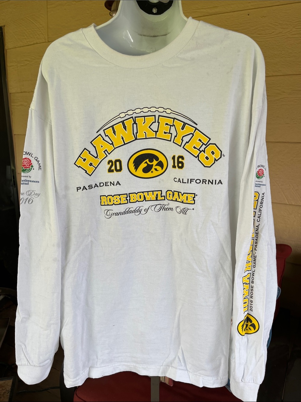 2016 Rose Bowl White Hawkeyes Long Sleeve Tee Sz XL